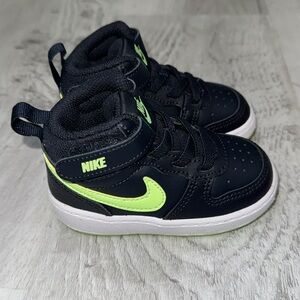 Court Borough Mid 2 Nike